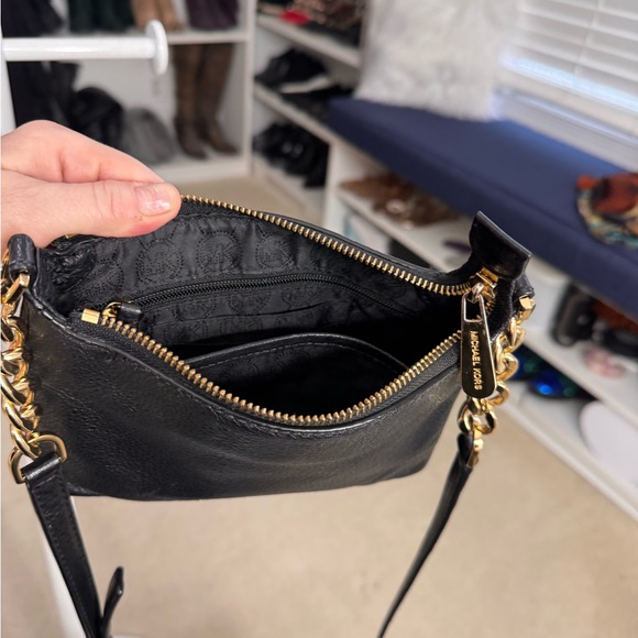 Michael Kors Black Crossbody Pebbled Leather Bag with Gleaming Gold Hardware - Picture 9 of 10